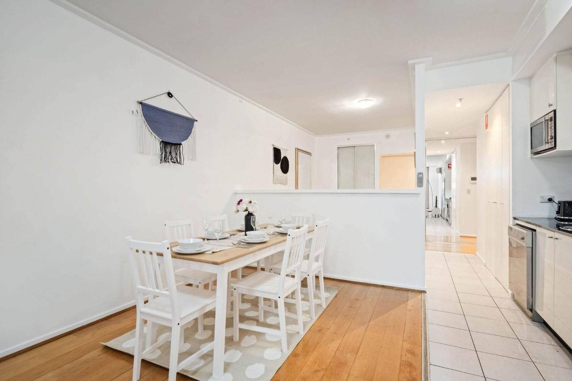 Cozy & Stylish For 6 Near Darling Harbour Apartment *
